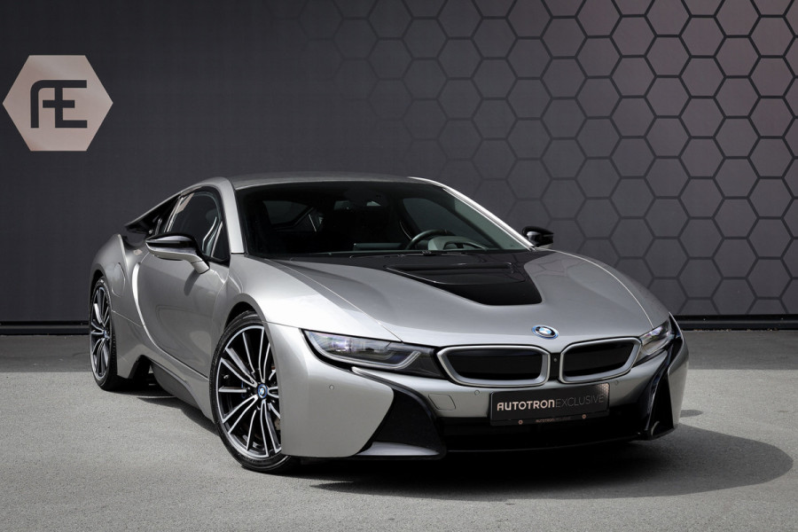BMW i8 | PROGRESSIVE PACKAGE HARMAN KARDON, HEAD-UP, COMFORT ACCESS | 20" | APPLE CARPLAY | DRY CARBON INTERIOR PACK | I-INTERIOR HALO
