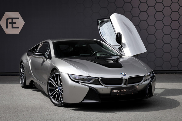 BMW i8 | PROGRESSIVE PACKAGE HARMAN KARDON, HEAD-UP, COMFORT ACCESS | 20" | APPLE CARPLAY | DRY CARBON INTERIOR PACK | I-INTERIOR HALO