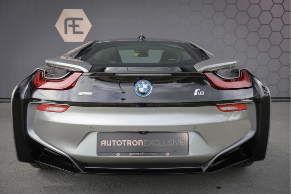 BMW i8 | PROGRESSIVE PACKAGE HARMAN KARDON, HEAD-UP, COMFORT ACCESS | 20" | APPLE CARPLAY | DRY CARBON INTERIOR PACK | I-INTERIOR HALO