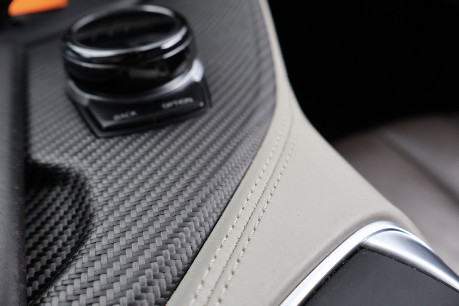 BMW i8 | PROGRESSIVE PACKAGE HARMAN KARDON, HEAD-UP, COMFORT ACCESS | 20" | APPLE CARPLAY | DRY CARBON INTERIOR PACK | I-INTERIOR HALO