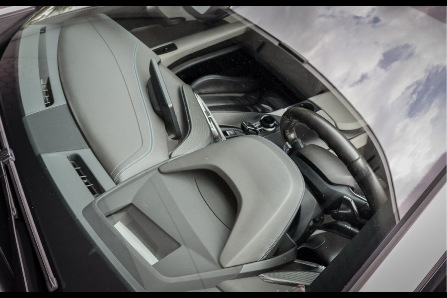 BMW i8 | PROGRESSIVE PACKAGE HARMAN KARDON, HEAD-UP, COMFORT ACCESS | 20" | APPLE CARPLAY | DRY CARBON INTERIOR PACK | I-INTERIOR HALO