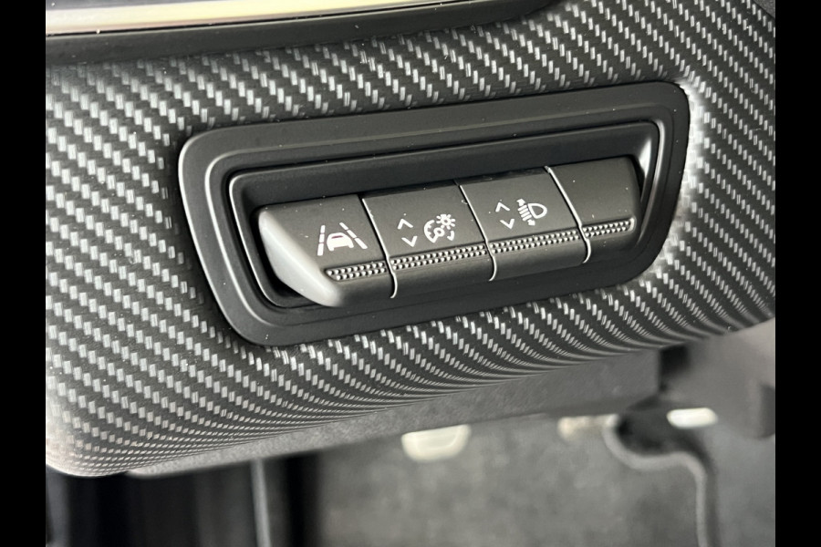 Renault Clio 1.0 TCe 90 | R.S. Line | Bose | Groot Navi | 360 Camera | Stoerlverwarming | 17 " | Cruise control | LED |