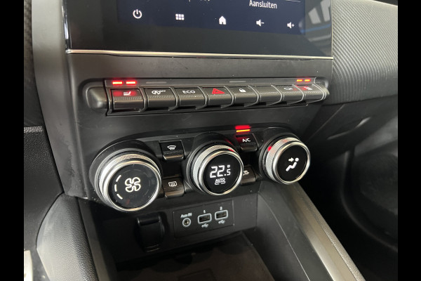 Renault Clio 1.0 TCe 90 | R.S. Line | Bose | Groot Navi | 360 Camera | Stoerlverwarming | 17 " | Cruise control | LED |