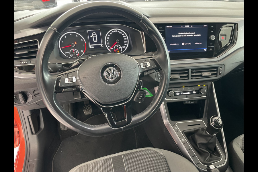 Volkswagen Polo 1.0 TSI Highline Airco - Cruise control - Mistlampen voor - Multifunctioneel stuurwiel - Leder stuurwiel