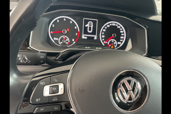 Volkswagen Polo 1.0 TSI Highline Airco - Cruise control - Mistlampen voor - Multifunctioneel stuurwiel - Leder stuurwiel