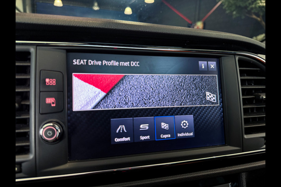 Seat Leon 2.0 TSI CUPRA 300 |Milltek|Panorama|Sound|Kuipstoelen