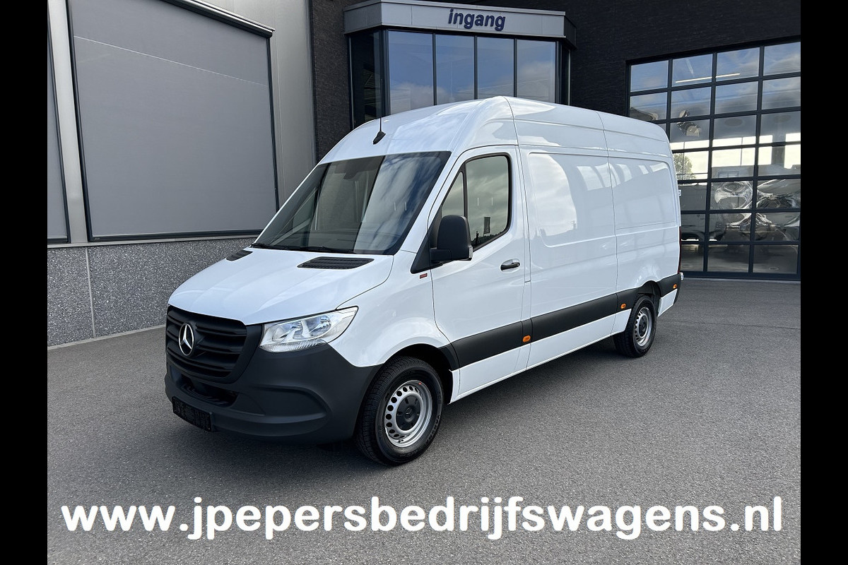 Mercedes-Benz Sprinter 317 CDI L2 H2 Trekhaak / MBUX / Navigatie / Camera / Cruise control / Airco / 270 Graden achterdeuren Mercedes-Benz Sprinter 317 CDI L2 H2 Trekhaak / MBUX / Navigatie / Camera / Cruise control / Airco / 270 Graden achterdeuren