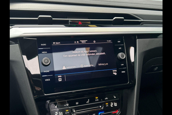 Volkswagen Arteon Shooting Brake 2.0 TSI R-Line Business 190PK | Panorama dak | Clima | Sfeer | Achteruitrijcamera |