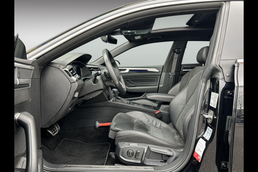Volkswagen Arteon Shooting Brake 2.0 TSI R-Line Business 190PK | Panorama dak | Clima | Sfeer | Achteruitrijcamera |
