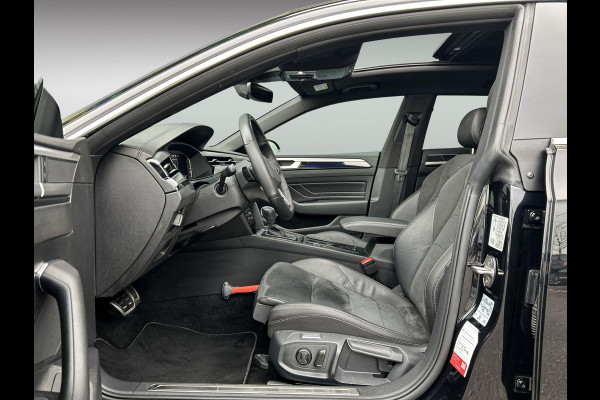 Volkswagen Arteon Shooting Brake 2.0 TSI R-Line Business 190PK | Panorama dak | Clima | Sfeer | Achteruitrijcamera |