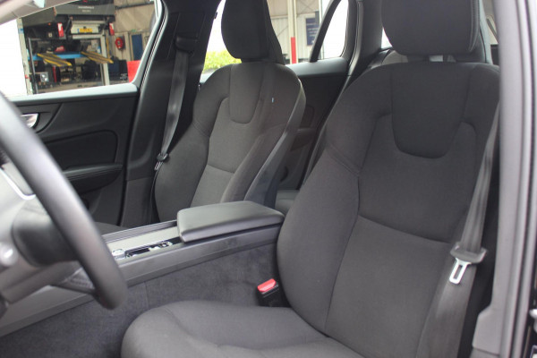 Volvo V60 2.0 B3 Business Pro Hybrid |Prijs rijklaar incl 12 mnd garantie| Navi Lmv 19" Ledverlichting Camera Winterpakket