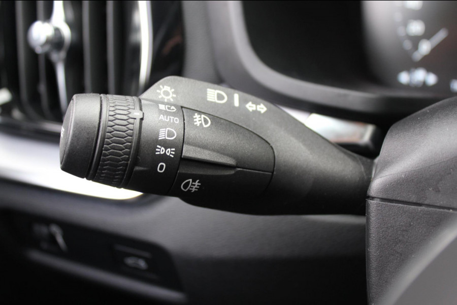 Volvo V60 2.0 B3 Business Pro Hybrid |Prijs rijklaar incl 12 mnd garantie| Navi Lmv 19" Ledverlichting Camera Winterpakket