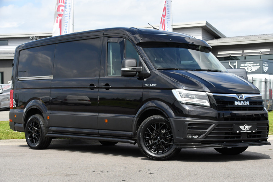 MAN TGE 3.180 35 2.0 L3H2 Black Edition Full Options! Adaptieve Cruise, Camera, Carplay, Clima, 177pk, LED, 2 x Schuifdeur, Automaat, Uniek!