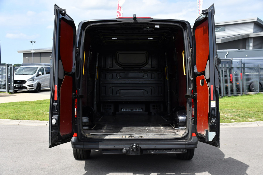 MAN TGE 3.180 35 2.0 L3H2 Black Edition Full Options! Adaptieve Cruise, Camera, Carplay, Clima, 177pk, LED, 2 x Schuifdeur, Automaat, Uniek!