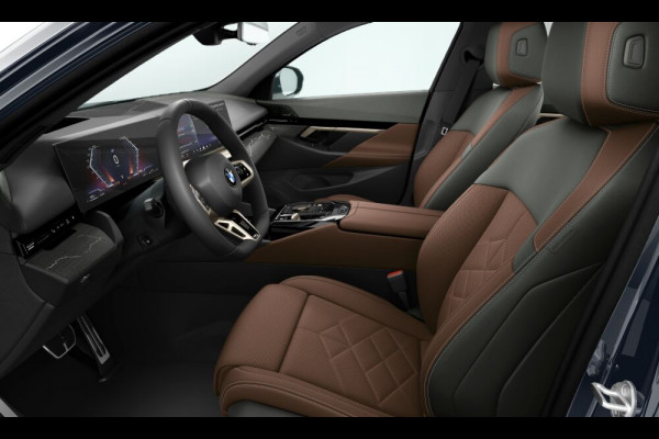 BMW 5 Serie 520i M-Sport - Pano - Driving Ass Plus - Harman Kardon - Stoelventilatie