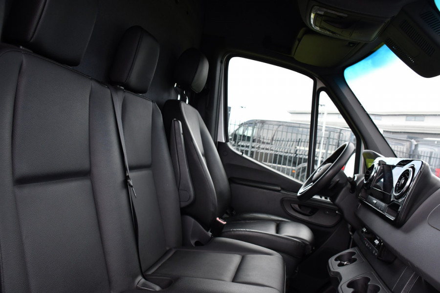 Mercedes-Benz Sprinter 319 V6 3.0 CDI L2H2 PB Edition 360 Camera, Camera, Carplay, LED, Leder, 10,5'' Mbux, Standkachel, Trekhaak, Uniek!