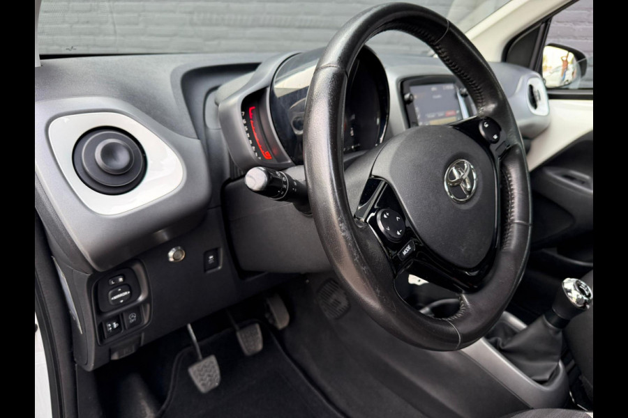 Toyota Aygo 1.0 VVT-i x-play limited| NAVI | PDC | AIRCO | CAMERA | CARPLAY | NWE APK
