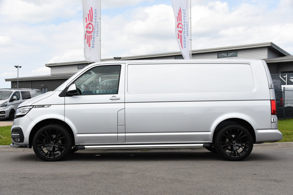 Volkswagen Transporter 2.0 TDI L2H1 Bulli Virtual, Adaptieve Cruise, Camera, Carplay, NAVI, LED, 150pk, Sensoren, Automaat, Uniek!