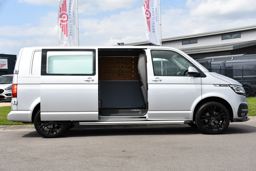 Volkswagen Transporter 2.0 TDI L2H1 Bulli Virtual, Adaptieve Cruise, Camera, Carplay, NAVI, LED, 150pk, Sensoren, Automaat, Uniek!