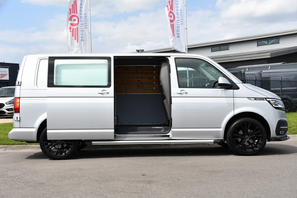 Volkswagen Transporter 2.0 TDI L2H1 Bulli Virtual, Adaptieve Cruise, Camera, Carplay, NAVI, LED, 150pk, Sensoren, Automaat, Uniek!