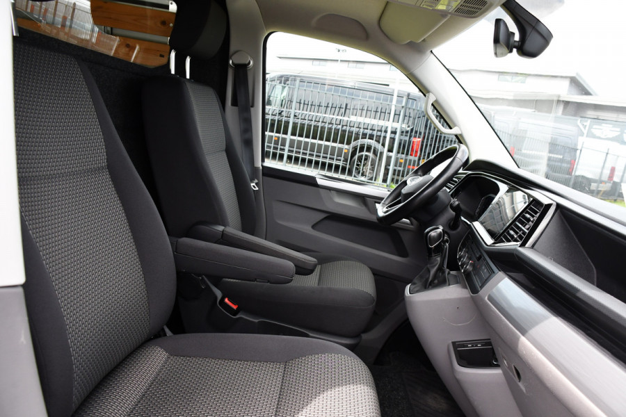 Volkswagen Transporter 2.0 TDI L2H1 Bulli Virtual, Adaptieve Cruise, Camera, Carplay, NAVI, LED, 150pk, Sensoren, Automaat, Uniek!