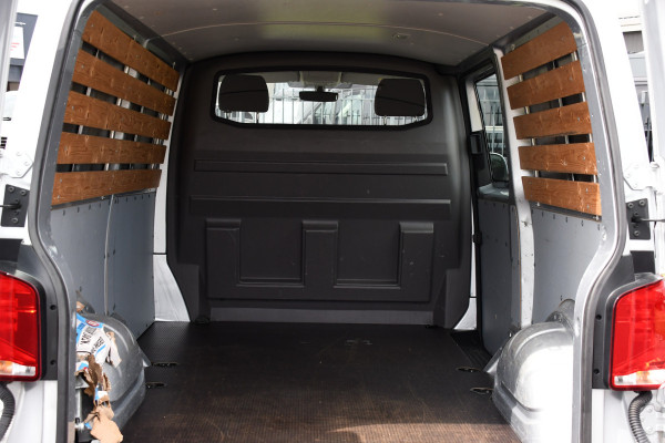 Volkswagen Transporter 2.0 TDI L2H1 Bulli Virtual, Adaptieve Cruise, Camera, Carplay, NAVI, LED, 150pk, Sensoren, Automaat, Uniek!