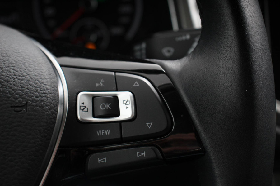 Volkswagen T-Roc 1.5 TSI 150pk DSG Style Team Navigatie Climate Control DAB Adaptive Cruise control Elektrisch bedienbare achterklep
