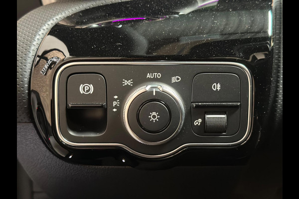 Mercedes-Benz CLA-Klasse AMG 45 S 4MATIC+ | Stoelverkoeling | pano | burmester | kuipstoelen | keyless
