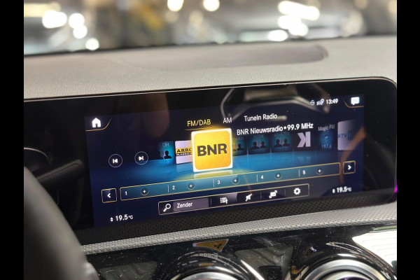 Mercedes-Benz CLA-Klasse AMG 45 S 4MATIC+ | Stoelverkoeling | pano | burmester | kuipstoelen | keyless