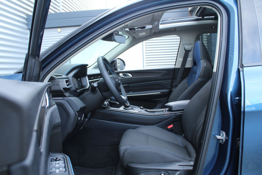 Lynk & Co 01 1.5 PHEV 262pk 360 Camera NL-Auto NAP BTW Clima Cruise Navi Panoramadak 20"LMV El. Klep