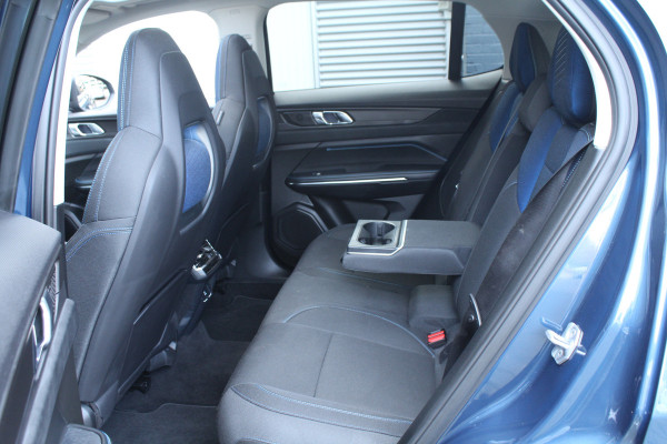 Lynk & Co 01 1.5 PHEV 262pk 360 Camera NL-Auto NAP BTW Clima Cruise Navi Panoramadak 20"LMV El. Klep