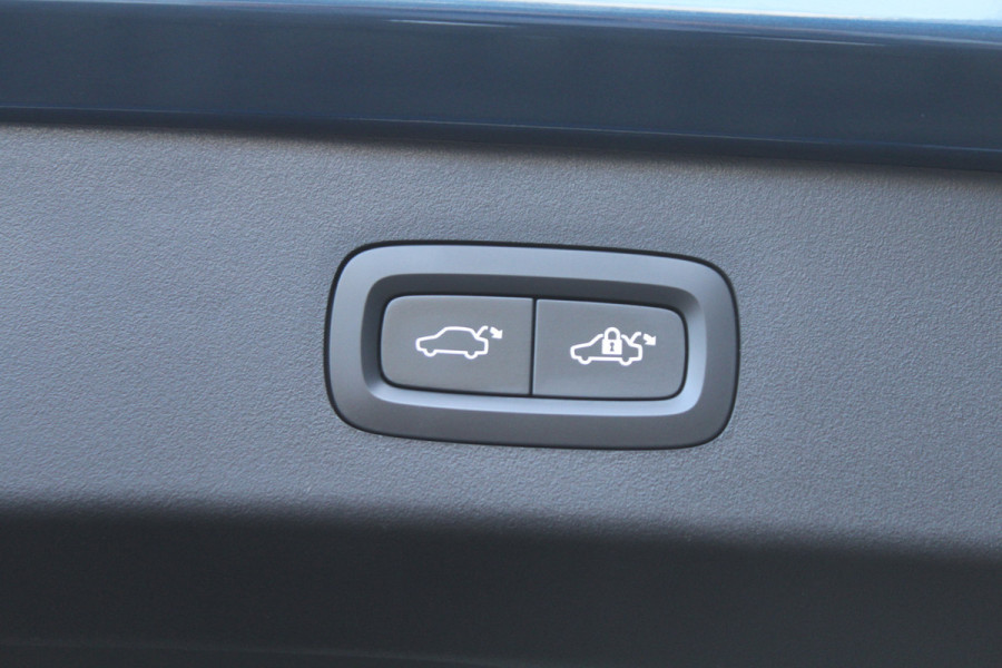 Lynk & Co 01 1.5 PHEV 262pk 360 Camera NL-Auto NAP BTW Clima Cruise Navi Panoramadak 20"LMV El. Klep