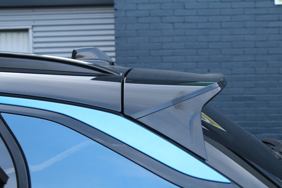 Lynk & Co 01 1.5 PHEV 262pk 360 Camera NL-Auto NAP BTW Clima Cruise Navi Panoramadak 20"LMV El. Klep