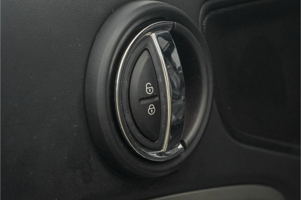MINI Countryman Cooper S E ALL4 Classic Pano ACC H/K Yours Leder Memory Seats