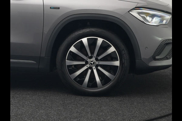 Mercedes-Benz GLA 250 e Style Plug In Hybrid 218pk Dealer O.H PHEV | Trekhaak Afn. | Widescreen Navi | Sportstoelen Memory | Apple Carplay | BLIS | Camera | 19"L.M |