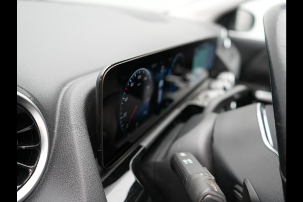 Mercedes-Benz GLA 250 e Style Plug In Hybrid 218pk Dealer O.H PHEV | Trekhaak Afn. | Widescreen Navi | Sportstoelen Memory | Apple Carplay | BLIS | Camera | 19"L.M |