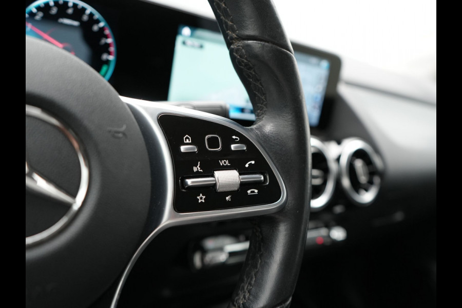 Mercedes-Benz GLA 250 e Style Plug In Hybrid 218pk Dealer O.H PHEV | Trekhaak Afn. | Widescreen Navi | Sportstoelen Memory | Apple Carplay | BLIS | Camera | 19"L.M |