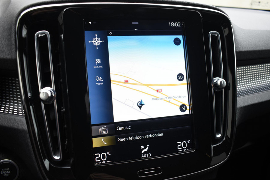 Volvo XC40 T2 129PK Automaat R-Design / Navigatie / Parkeersensoren / Adaptieve Cruise control / R-Design leder-Nubuck bekl. / Dodehoeksensor / Extra getint glas / All season banden