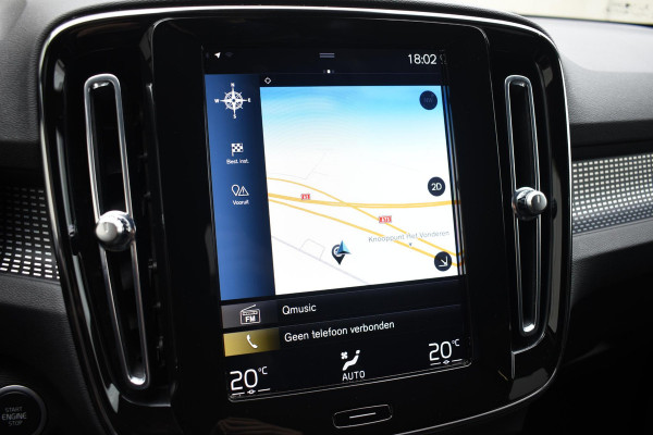 Volvo XC40 T2 129PK Automaat R-Design / Navigatie / Parkeersensoren / Adaptieve Cruise control / R-Design leder-Nubuck bekl. / Dodehoeksensor / Extra getint glas / All season banden