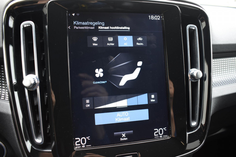 Volvo XC40 T2 129PK Automaat R-Design / Navigatie / Parkeersensoren / Adaptieve Cruise control / R-Design leder-Nubuck bekl. / Dodehoeksensor / Extra getint glas / All season banden