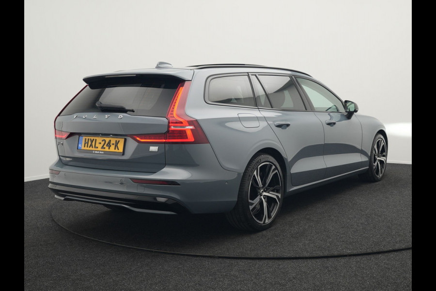 Volvo V60 T8 AWD Plus Dark Plug In Hybrid Thunder Grey 390pk Dealer O.H. Long Range PHEV | Panodak | Lederen Sportstoelen Memory | Pilot Assist | Google Assistant | Adaptive Cruise | Harman Kardon | Camera | Apple Carplay | Stoel & Stuurverwarming |