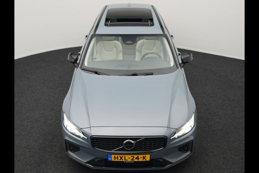 Volvo V60 T8 AWD Plus Dark Plug In Hybrid Thunder Grey 390pk Dealer O.H. Long Range PHEV | Panodak | Lederen Sportstoelen Memory | Pilot Assist | Google Assistant | Adaptive Cruise | Harman Kardon | Camera | Apple Carplay | Stoel & Stuurverwarming |