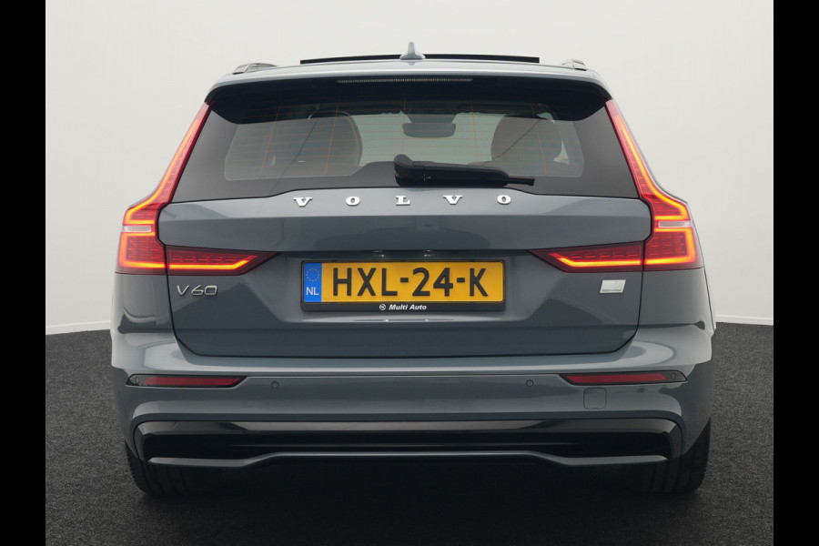 Volvo V60 T8 AWD Plus Dark Plug In Hybrid Thunder Grey 390pk Dealer O.H. Long Range PHEV | Panodak | Lederen Sportstoelen Memory | Pilot Assist | Google Assistant | Adaptive Cruise | Harman Kardon | Camera | Apple Carplay | Stoel & Stuurverwarming |