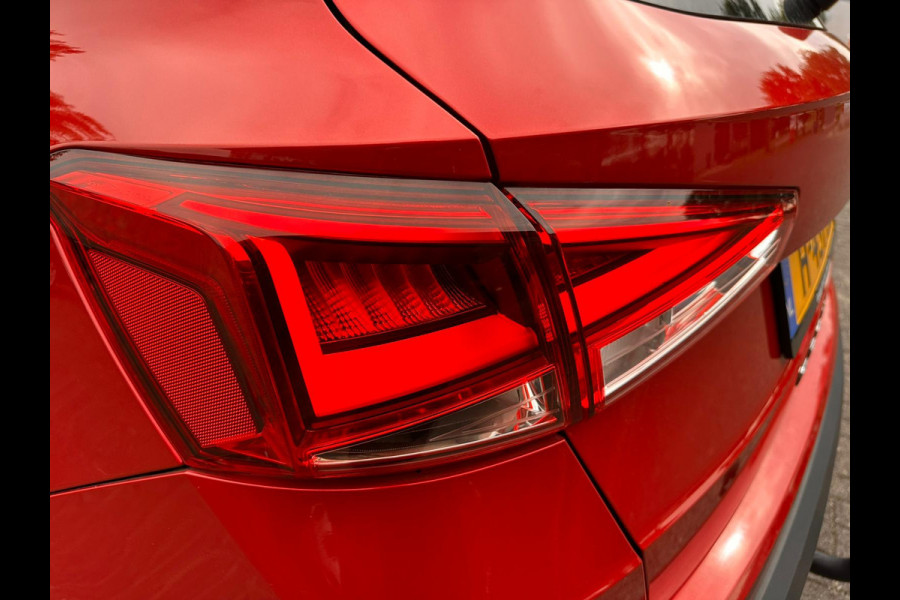 Seat Arona 1.0 TSI Style Business Intense | Trekhaak | Adaptive CC | Climate | ocassion
