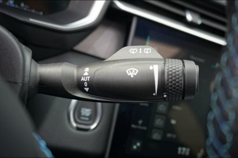 Lynk & Co 01 MY22 262 PK | 360° CAMERA | 1.800 KG TREKGEWICHT