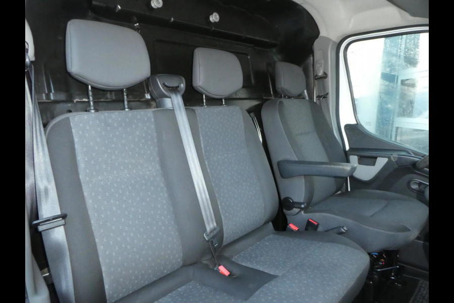 Opel Movano 2.3 CDTI 145pk L2H2 Airco. Trekhaak, Imperiaal, 3-Zits.