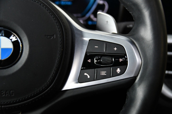 BMW 3-serie 330e High Executive, Schuifkanteldak, M-pakket, Head up, Apple carplay