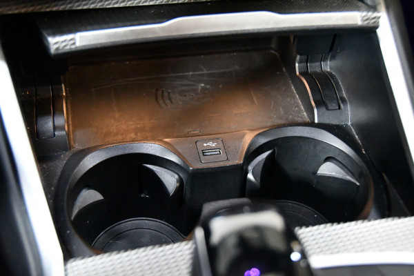 BMW 3-serie 330e High Executive, Schuifkanteldak, M-pakket, Head up, Apple carplay
