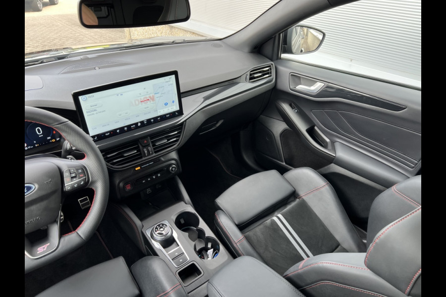 Ford Focus 2.3 EcoBoost ST-X AUTOMAAT! DRIVERPACK! WINTERPACK! B&O!
