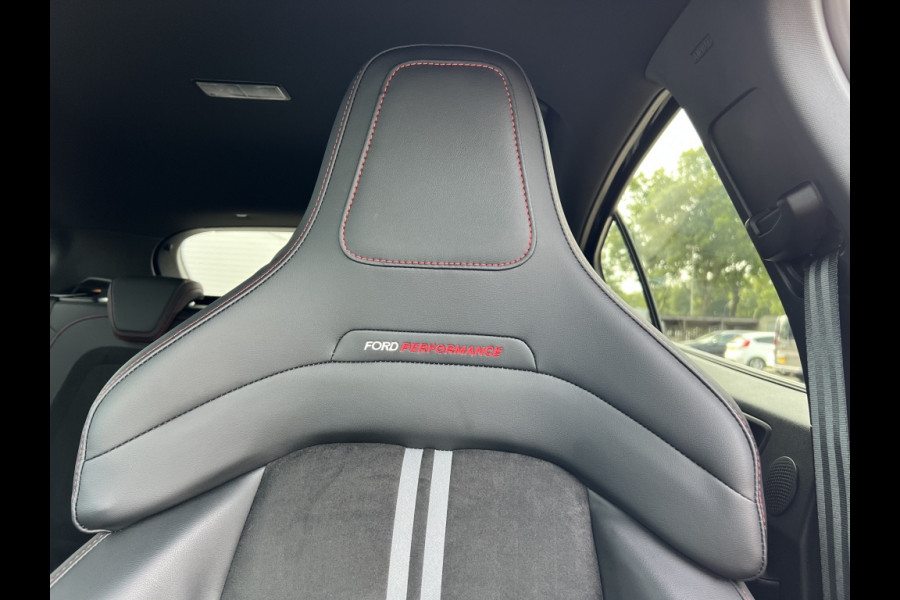Ford Focus 2.3 EcoBoost ST-X AUTOMAAT! DRIVERPACK! WINTERPACK! B&O!